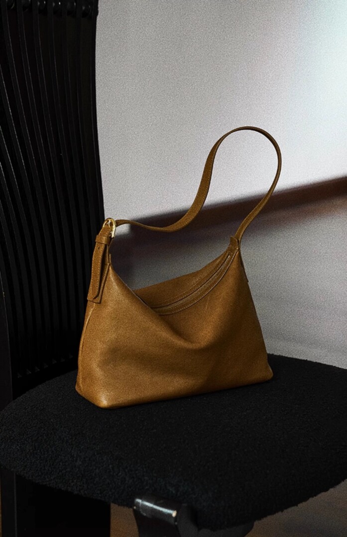 Avalea Base Bag – Túi da bò cổ điển trưởng thành