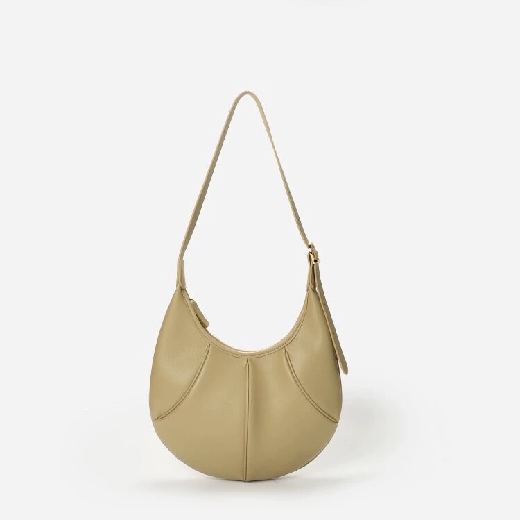 Abbott Kesong Bag – Túi da bò bóng bầu dục