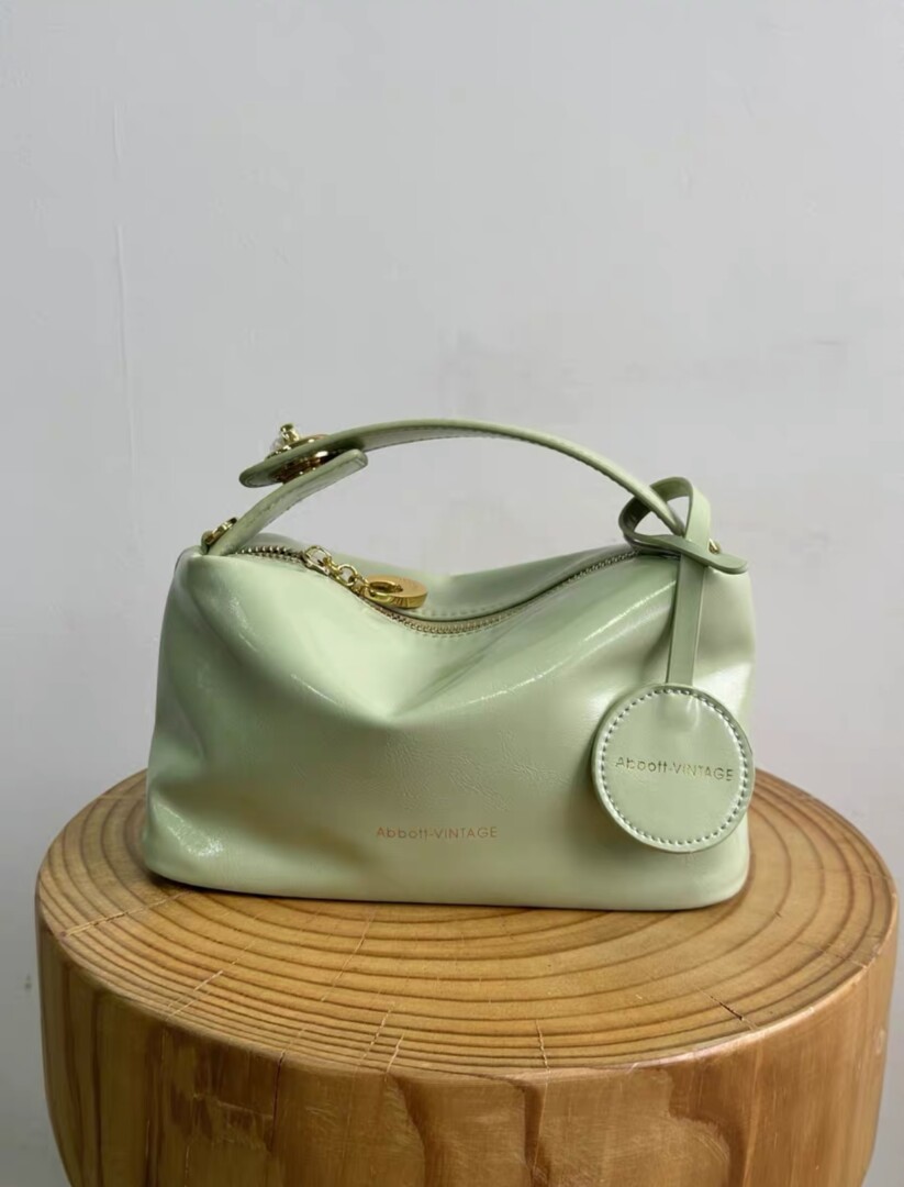 Abbott Bento Bag – Túi da bò sáp lót lông cừu