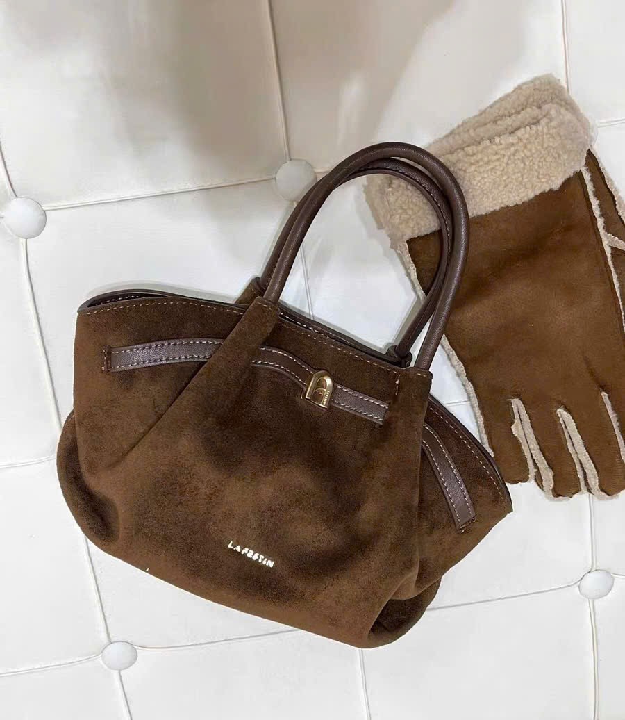 Z7333629699367 Ad0f7d5eb3d4cc76b00430fa39f5010f