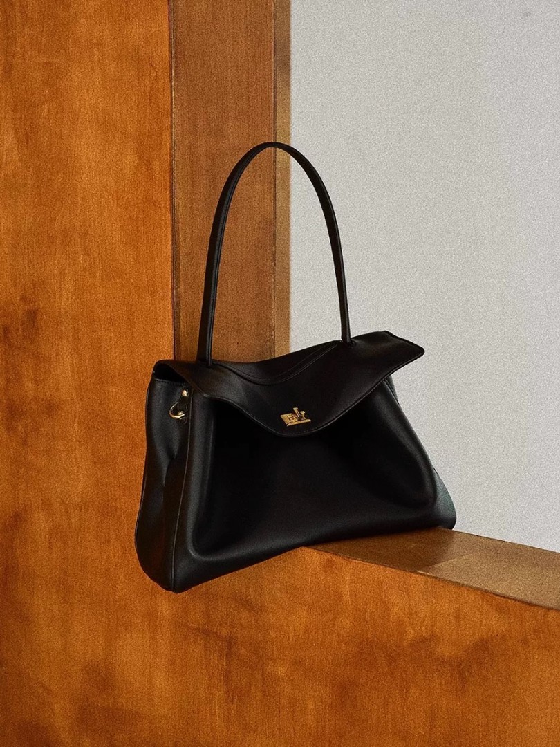 Avalea Lazy Bag – Túi da bò buông lơi (bản cao cấp)