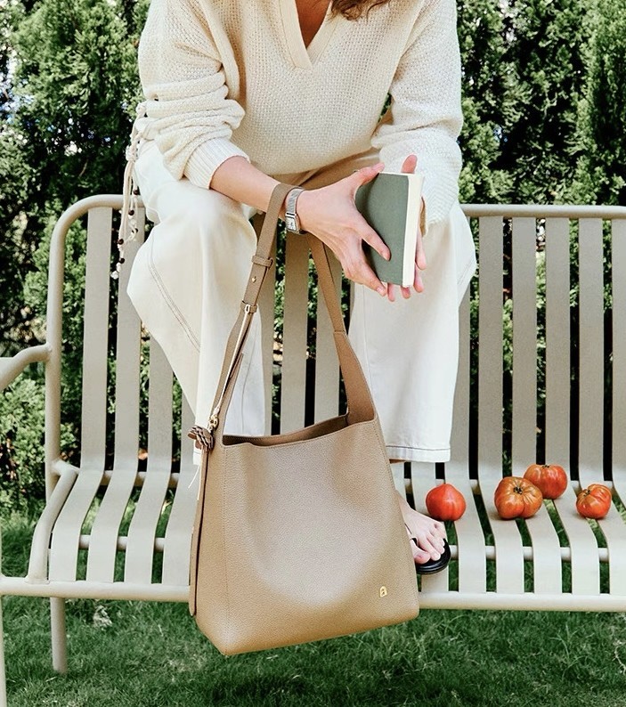 Festin Bloom Grand Bag – Túi da bò hạt nổi hobo (Phiên bản kích thước lớn)