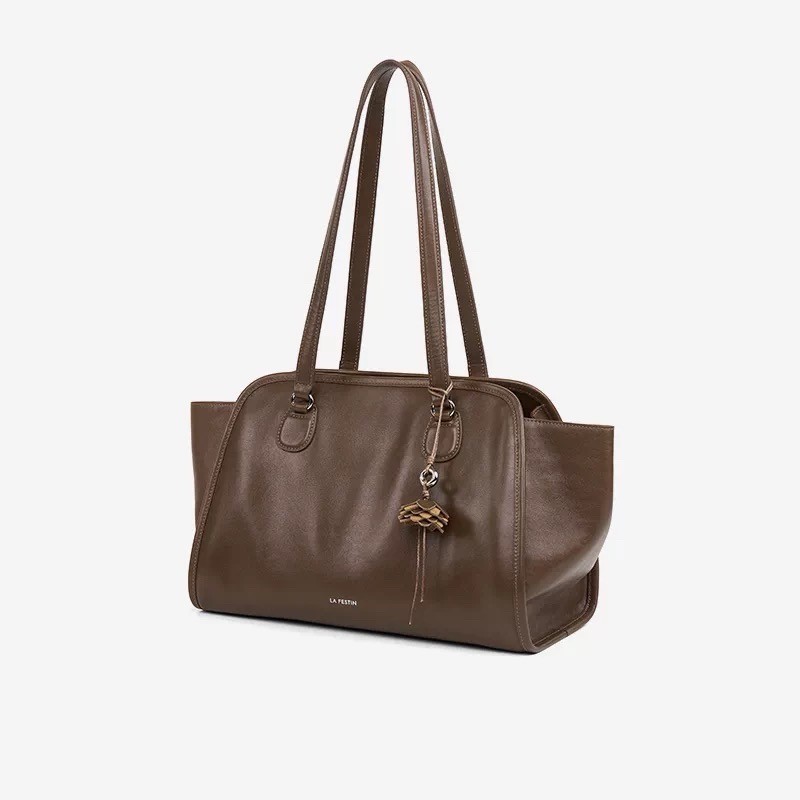 Festin Bold Grand Bag – Túi da bò nàng thơ cá tính (Phiên bản kích thước lớn)