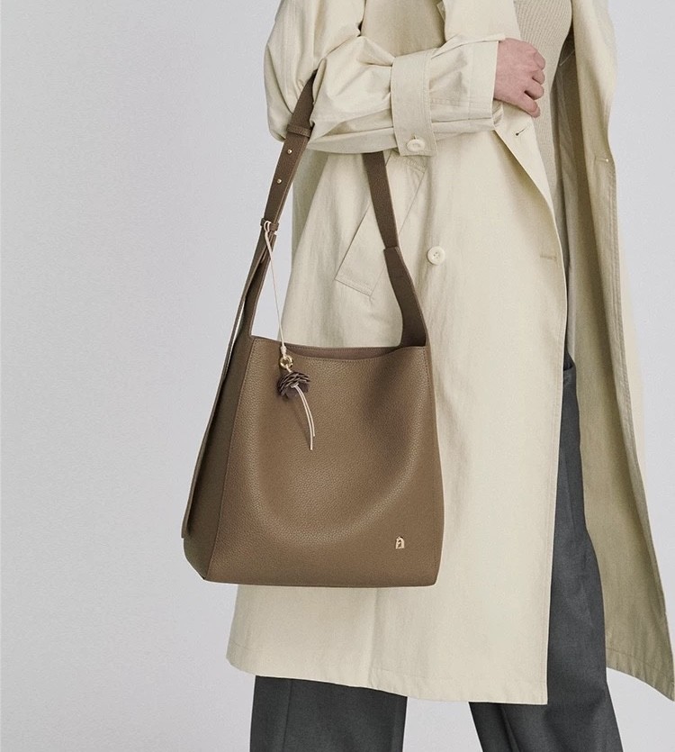 Festin Bloom Grand Bag – Túi da bò hạt nổi hobo (Phiên bản kích thước lớn)