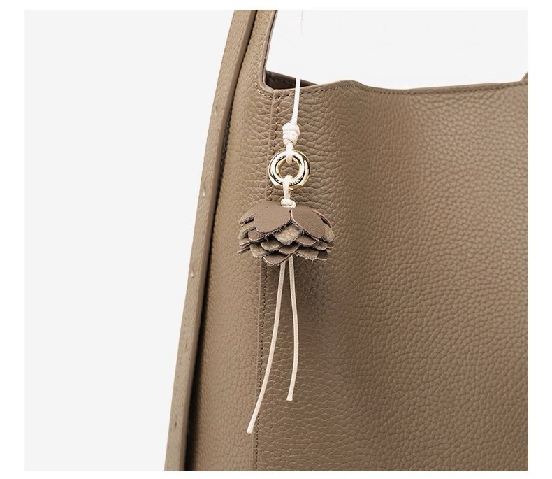 Festin Bloom Grand Bag – Túi da bò hạt nổi hobo (Phiên bản kích thước lớn)