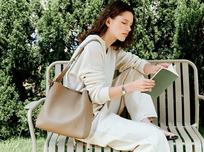 Festin Bloom Grand Bag – Túi da bò hạt nổi hobo (Phiên bản kích thước lớn)