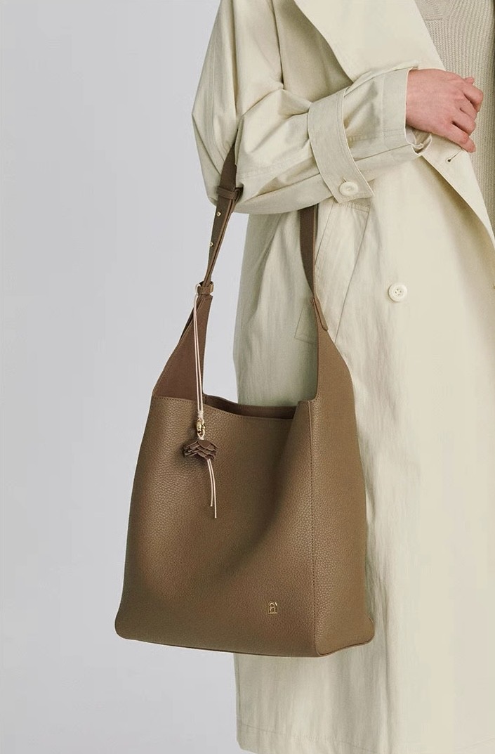 Festin Bloom Grand Bag – Túi da bò hạt nổi hobo (Phiên bản kích thước lớn)