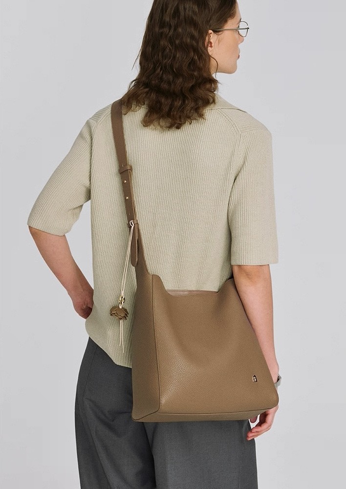 Festin Bloom Grand Bag – Túi da bò hạt nổi hobo (Phiên bản kích thước lớn)