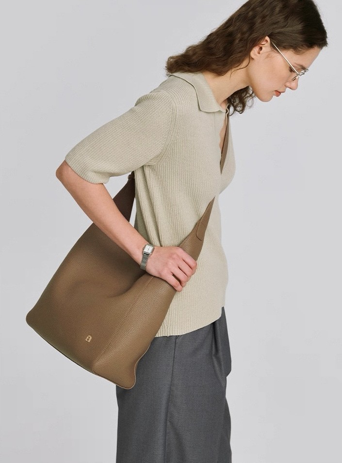 Festin Bloom Grand Bag – Túi da bò hạt nổi hobo (Phiên bản kích thước lớn)